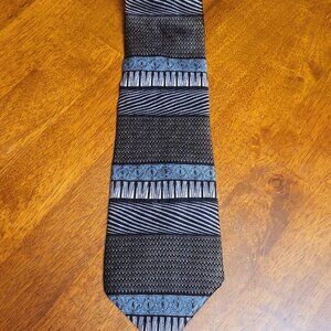 Bellini- New York-Milan ~ Silk Necktie ~ NWOT